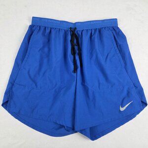 Boys Shorts Nike Size M